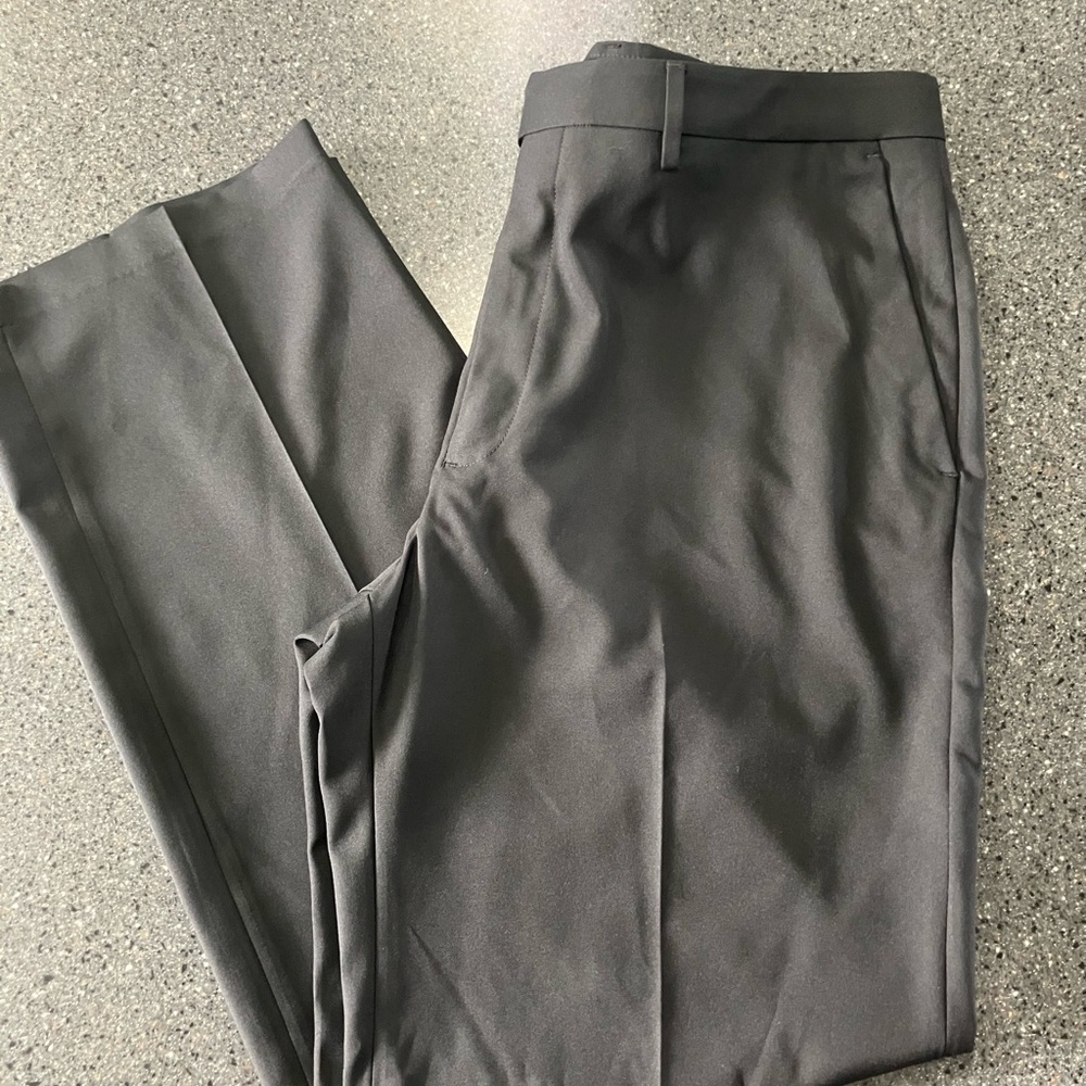 Haggar Black Dress Pants with Flat Front Design